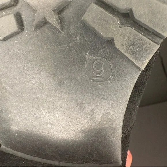 Bjorndal Black Ankle Boots with Fold-Over Cuff - Picture 6 of 7